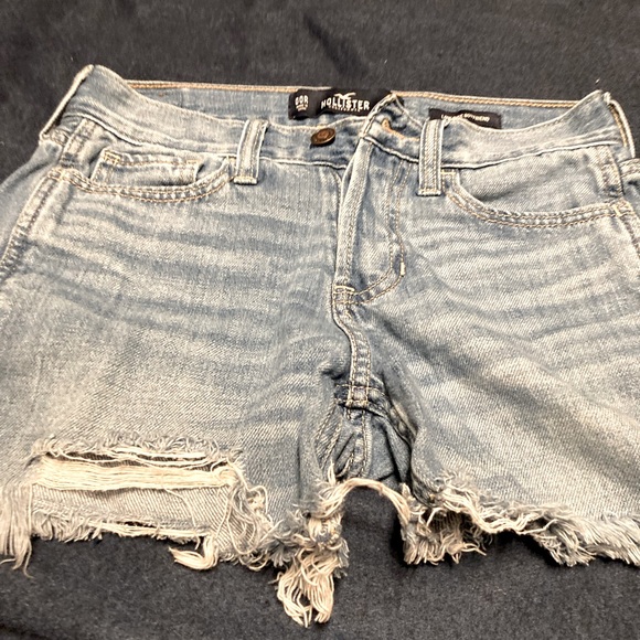 Hollister cutoff shorts size 23 or 00 - Picture 7 of 9